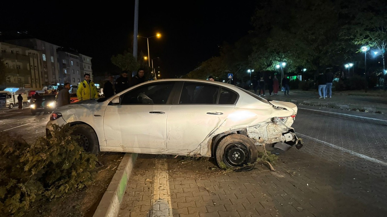 Bingöl Solhan’da İki Araç Çarpıştı: 2 Kişi Yaralandı