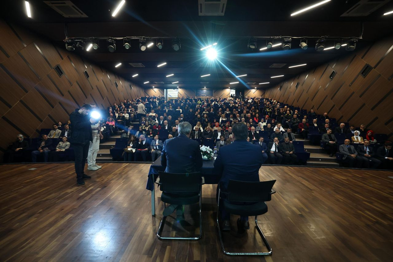 Başkan Alemdar, Deprem Gerçeğine Dikkat Çekti: "Yeni ve Güçlü Sakarya'da Gençler Hikâyelerini Yazacak" - Sayfa 9