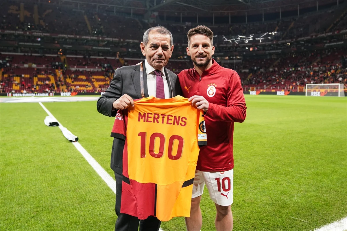 Dries Mertens'e "Dalya" Hediyesi: 100. Maç Plaketi - Sayfa 2