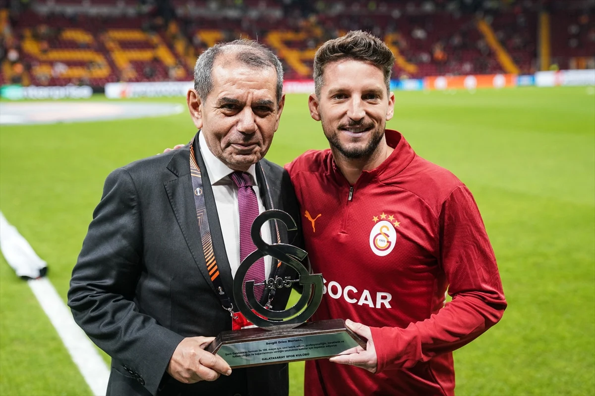 Dries Mertens'e "Dalya" Hediyesi: 100. Maç Plaketi - Sayfa 3