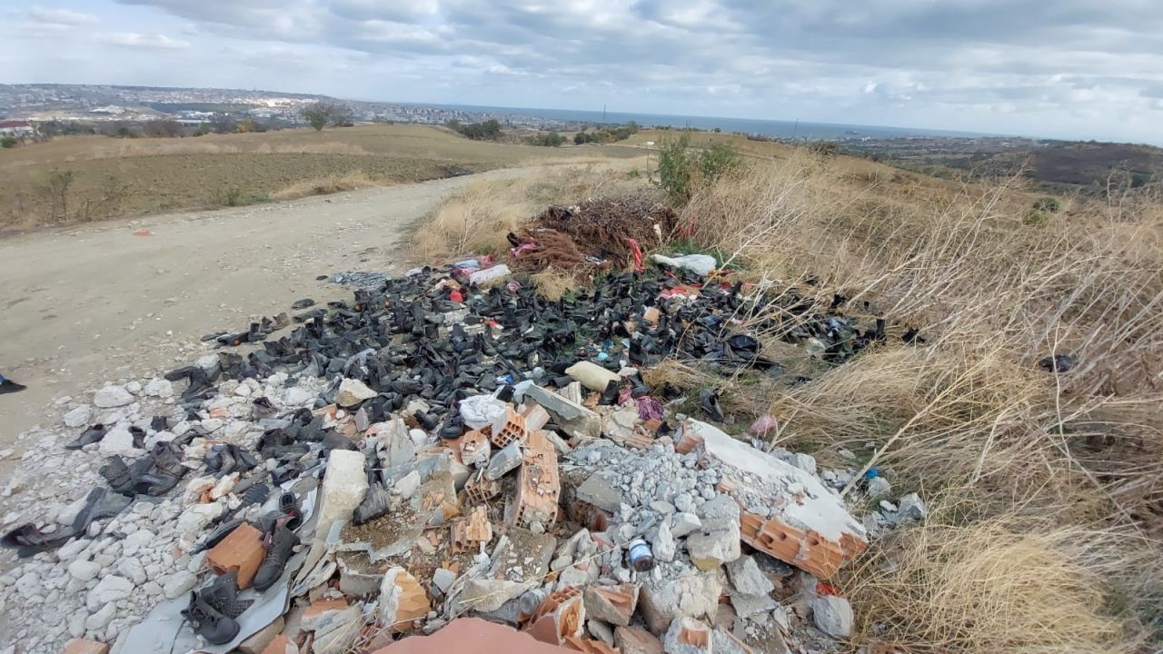 Tekirdağ'da kaçak döküm: ‘Ayakkabı mezarlığı' görüntüleri hayrete düşürdü - Sayfa 2