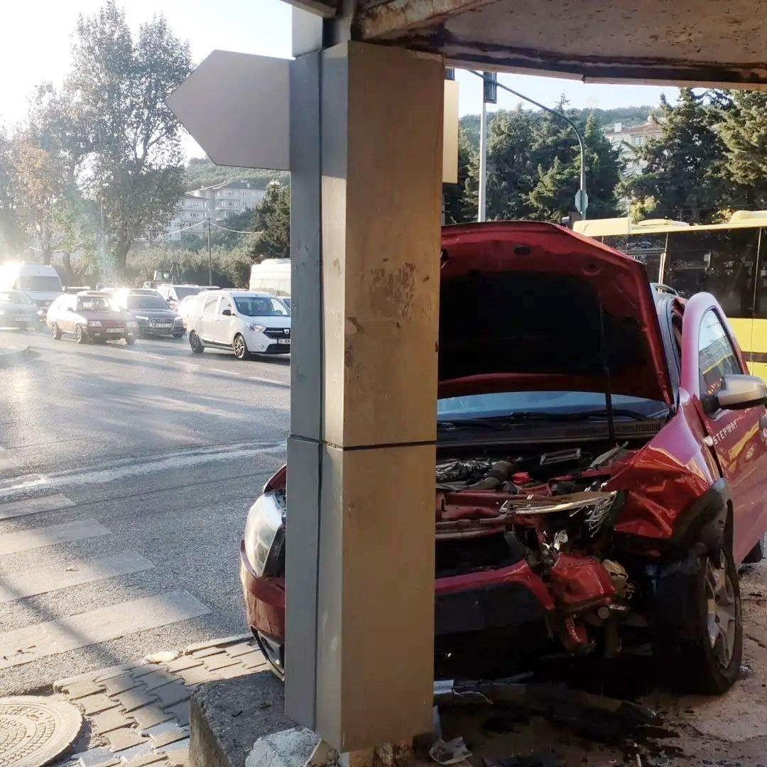 Mudanya'da Feci Kaza: İki Araç Çarpıştı, Panik Anları Yaşandı - Sayfa 4