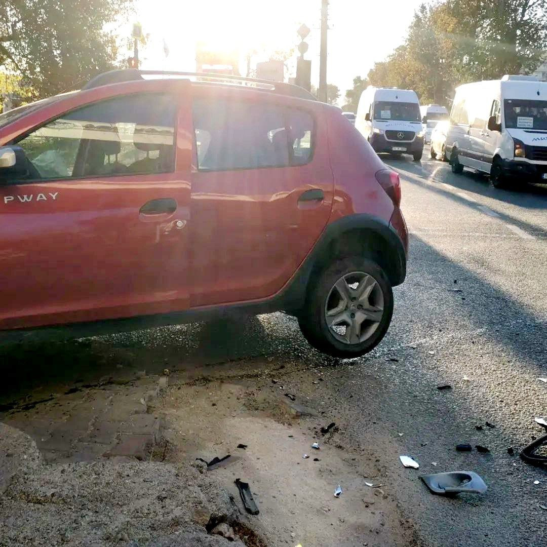 Mudanya'da Feci Kaza: İki Araç Çarpıştı, Panik Anları Yaşandı - Sayfa 2