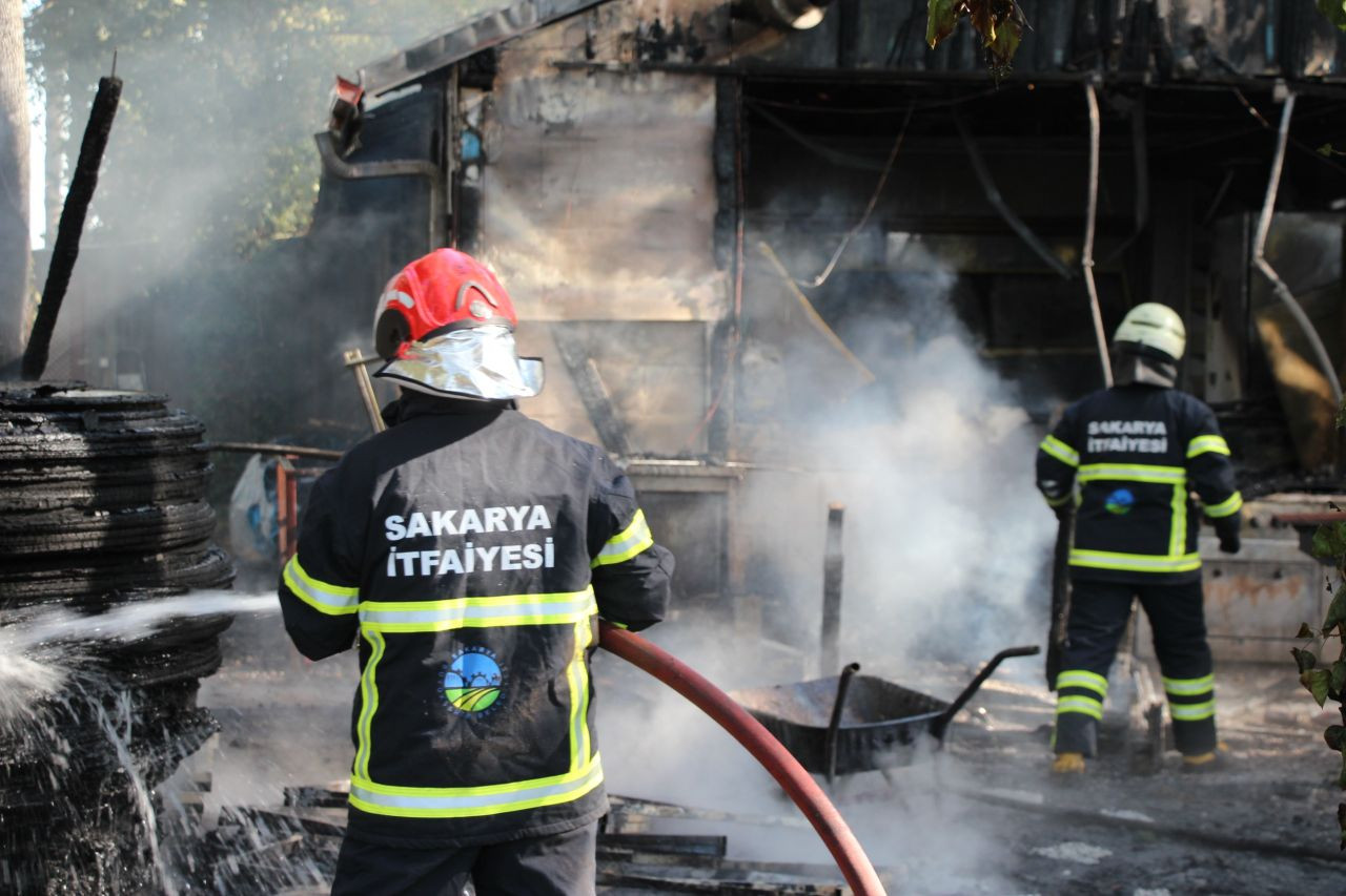 Sakarya'da Mesire Alanındaki Mutfak Yangını Korkuttu - Sayfa 5