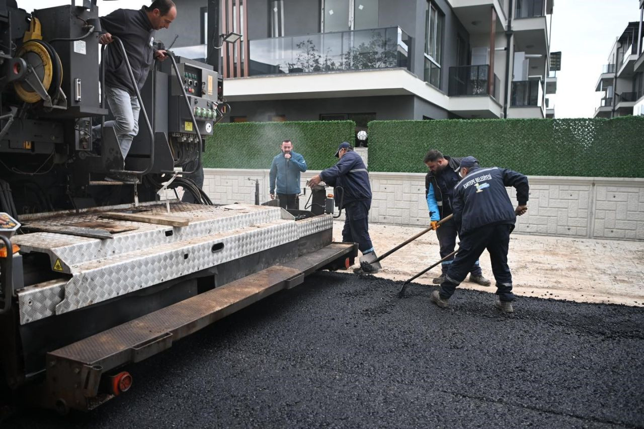 Kartepe’de 3 Sokağa 750 Ton Asfalt Serildi - Sayfa 3