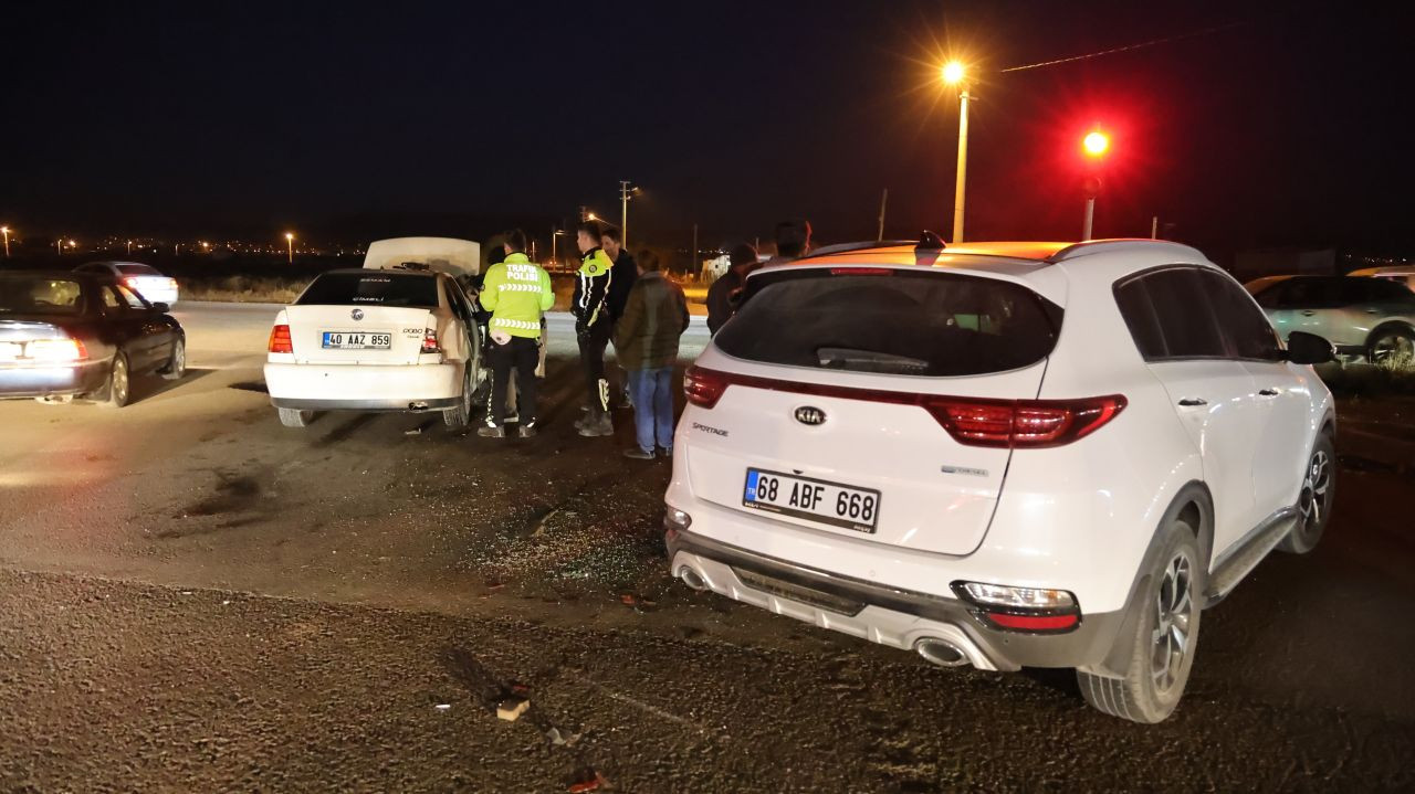 Aksaray'da Otomobil ile Cip Çarpıştı: 1 Yaralı - Sayfa 1