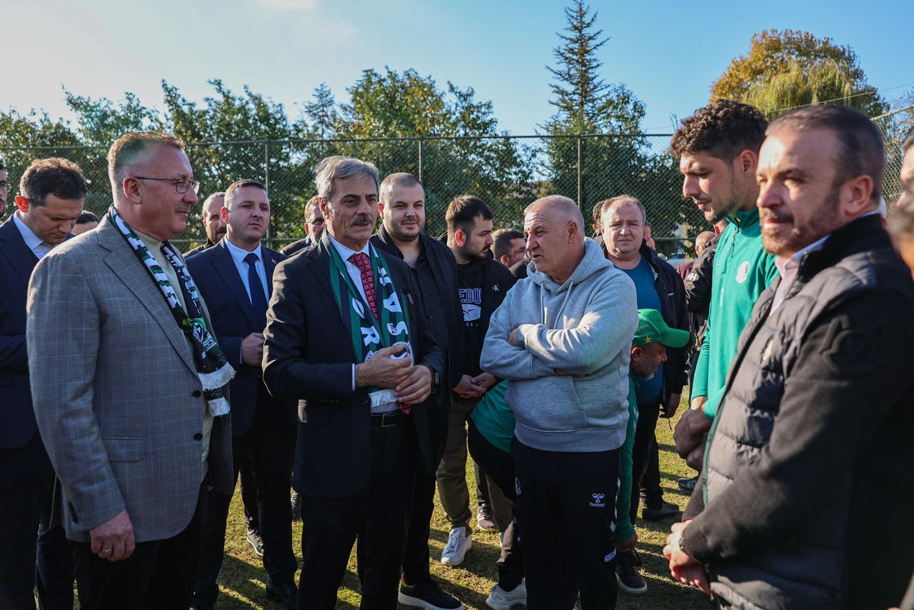 Sakaryaspor'a Moral Ziyareti: “Pazar günü hep birlikte takımımızın yanında olalım” - Sayfa 4