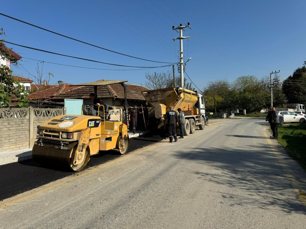 Konforlu ulaşım için Serdivan'da asfalt çalışmalarına yoğun mesai - Sayfa 3