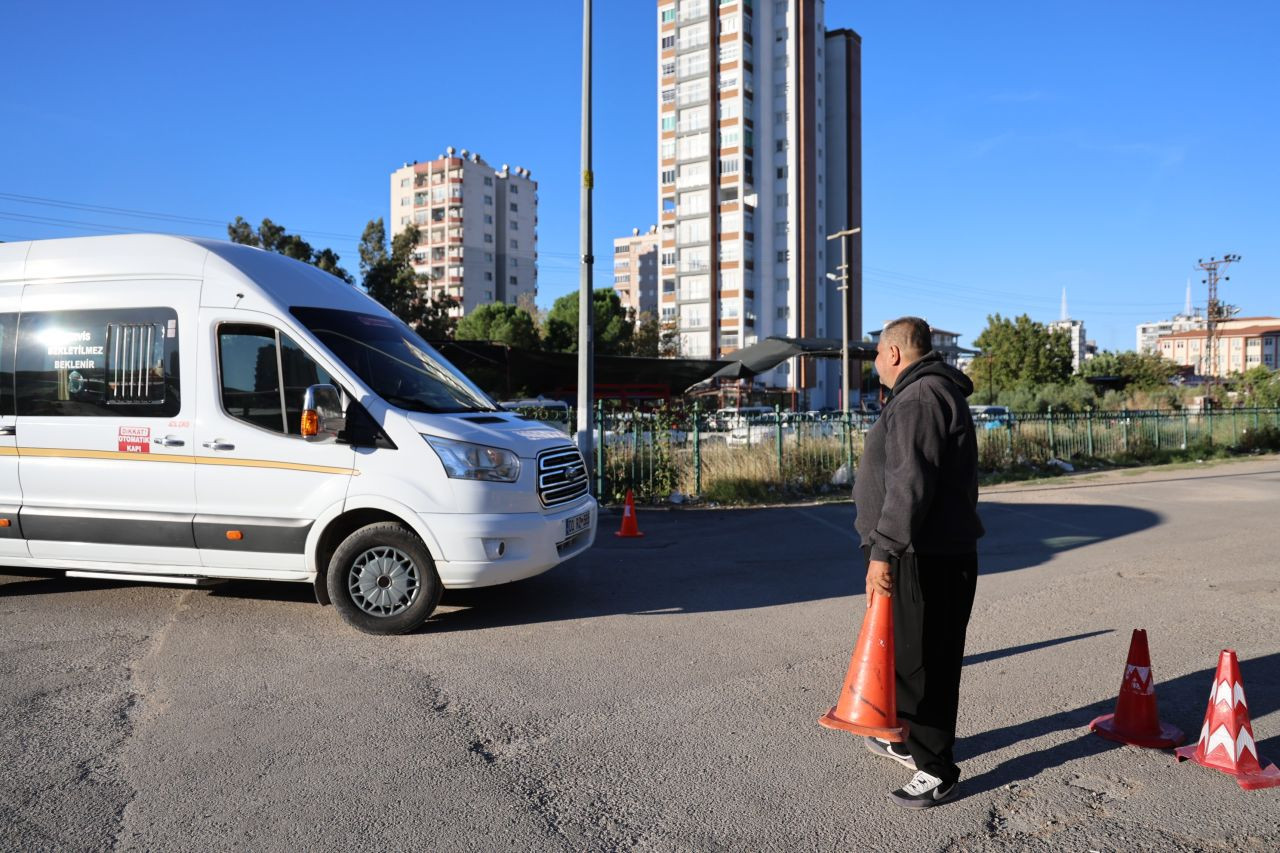 Konuşma zorluğu çeken babanın çocuklarını okutma azmi - Sayfa 4