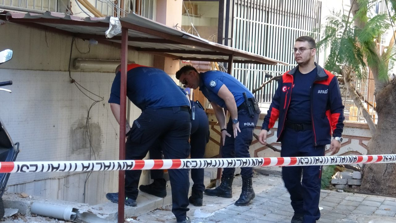 Gaz sıkışması bomba gibi patladı, 2 belediye çalışanı yaralandı - Sayfa 6