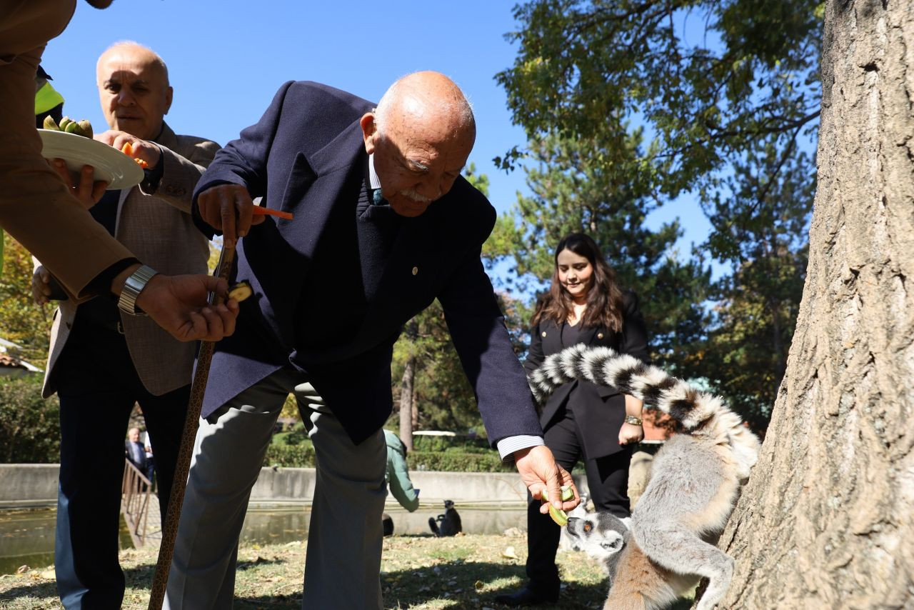 Bursa'da Hayvanat Bahçesinin 26. Yılı Çocukların Katılımıyla Kutlandı - Sayfa 4