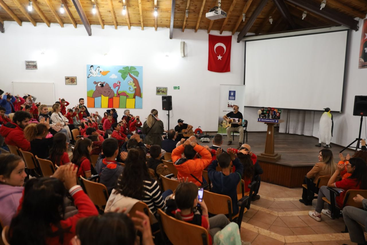 Bursa'da Hayvanat Bahçesinin 26. Yılı Çocukların Katılımıyla Kutlandı - Sayfa 3