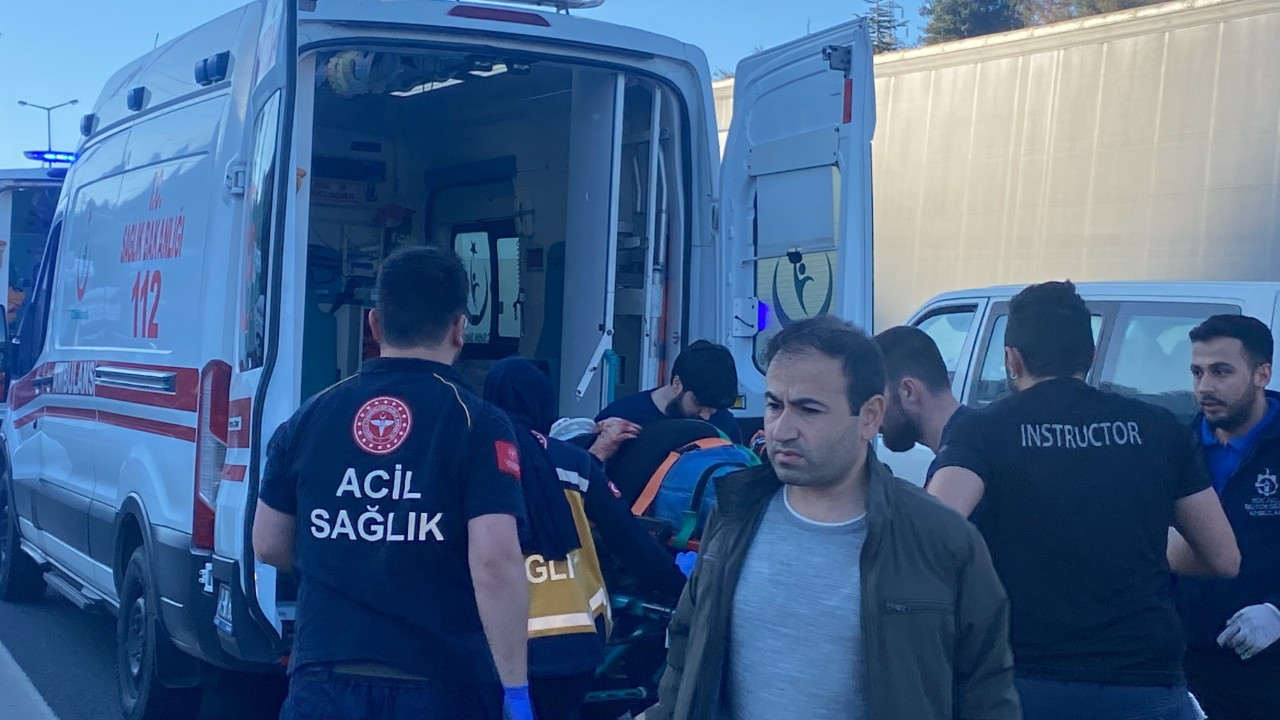 Kocaeli’de Cezaevi Aracı Feci Kazaya Karıştı: 5 Yaralı