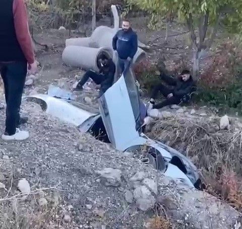 Adıyaman Kahta’da Otomobil ve Kamyonet Çarpıştı: 11 Yaralı - Sayfa 2