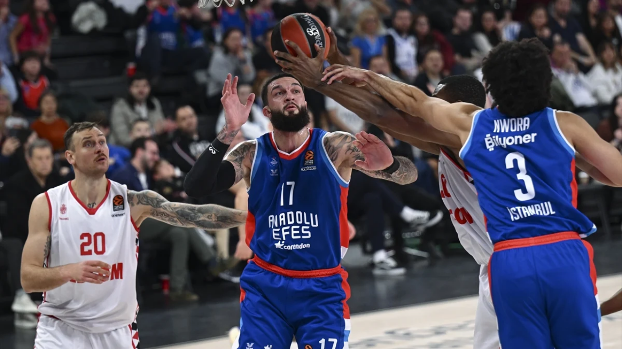 Anadolu Efes, Monaco'ya 81-69 Yenildi