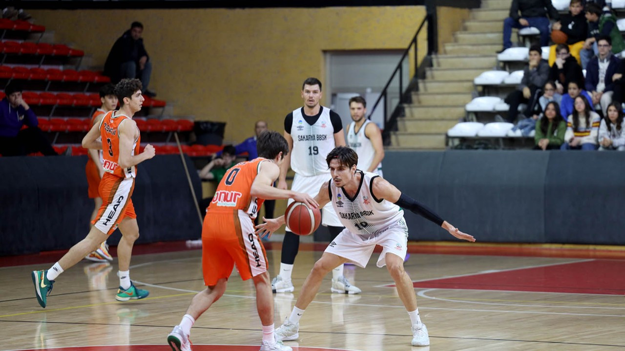 Büyükşehir Basketbol'dan Son Saniye Mucizesiyle İlk Galibiyet: 76-75