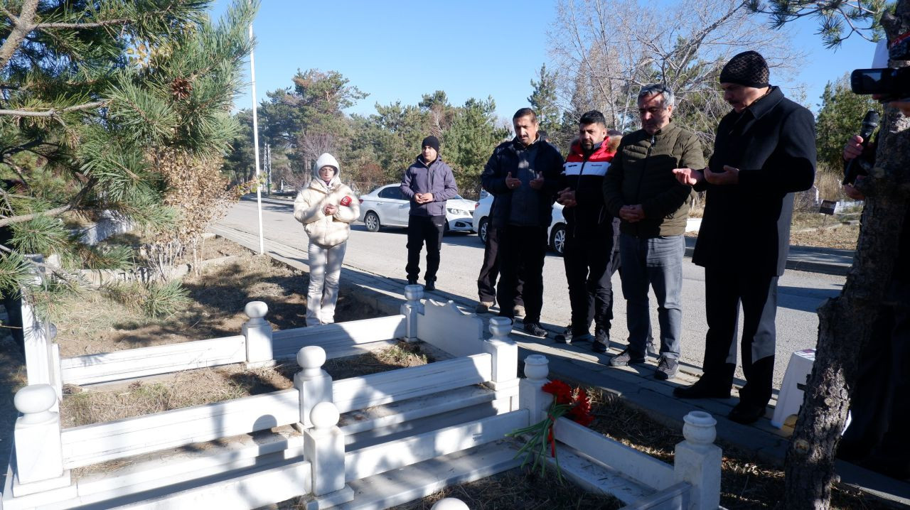 Gazeteci Sebahattin Yılmaz kabri başında anıldı - Sayfa 4