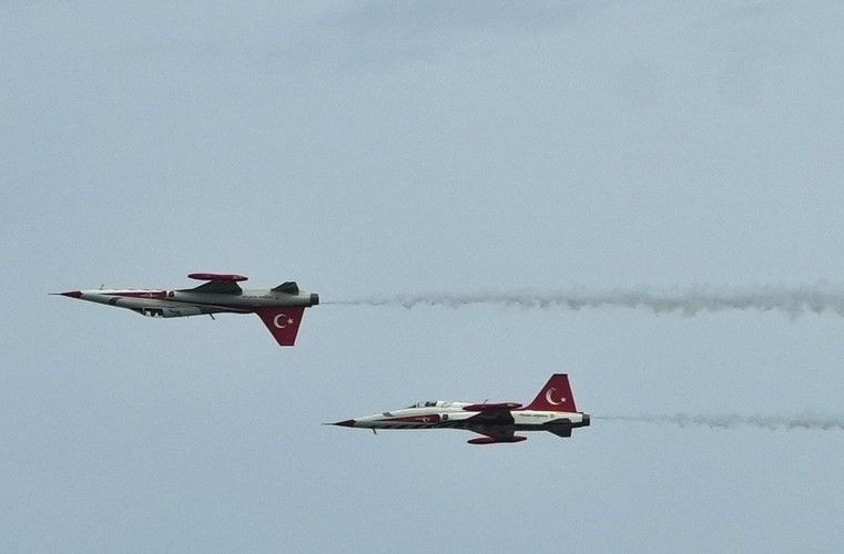 Türk Yıldızları'ndan 'Ata'ya Saygı Uçuşu' İle Görkemli Anma Etkinliği - Sayfa 2