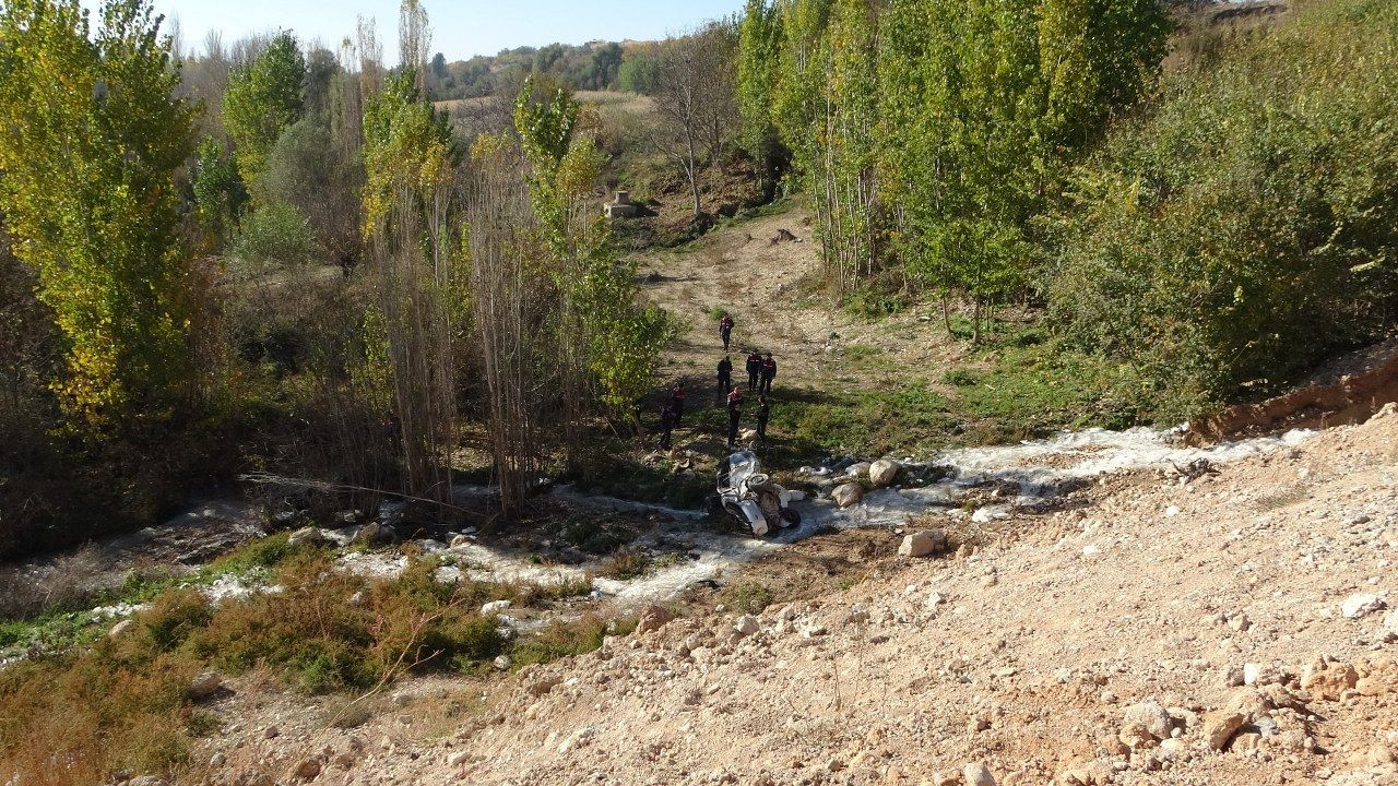 Trafiğe Kapalı Yola Girdi, Dere Yatağına Uçarak Canından Oldu! - Sayfa 4