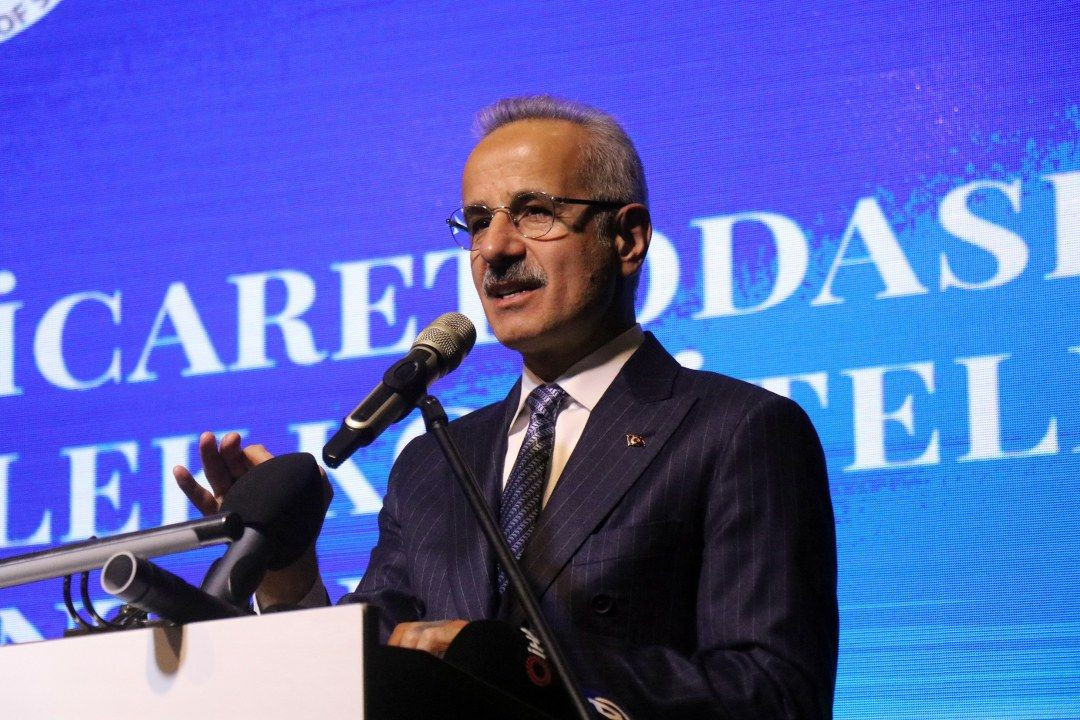 Bakan Uraloğlu:  "Dünyada ilk 10'da yer alma hedefimize sadece bir basamak kaldı" - Sayfa 3