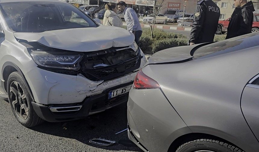 Bilecik'te otomobilin çarptığı yaşlı kadın bir yana, elindeki çantası bir yana savrulurken, kadın hayatını kaybetti - Sayfa 2