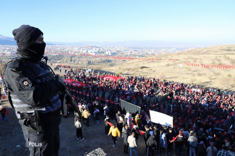 Aziziye Destanının 147. yıl dönümünde ecdadını andı - Sayfa 7