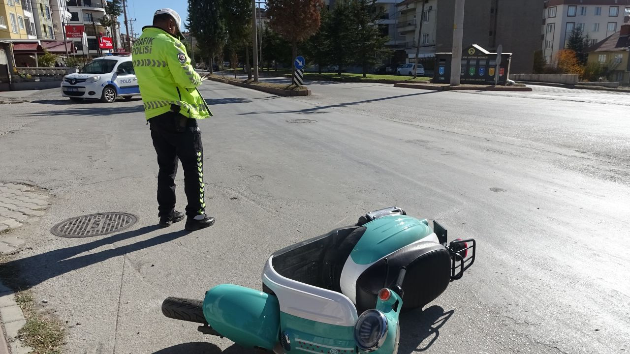 Tavşanlı’da Motosiklet ile Otomobil Çarpıştı: 1 Yaralı - Sayfa 1