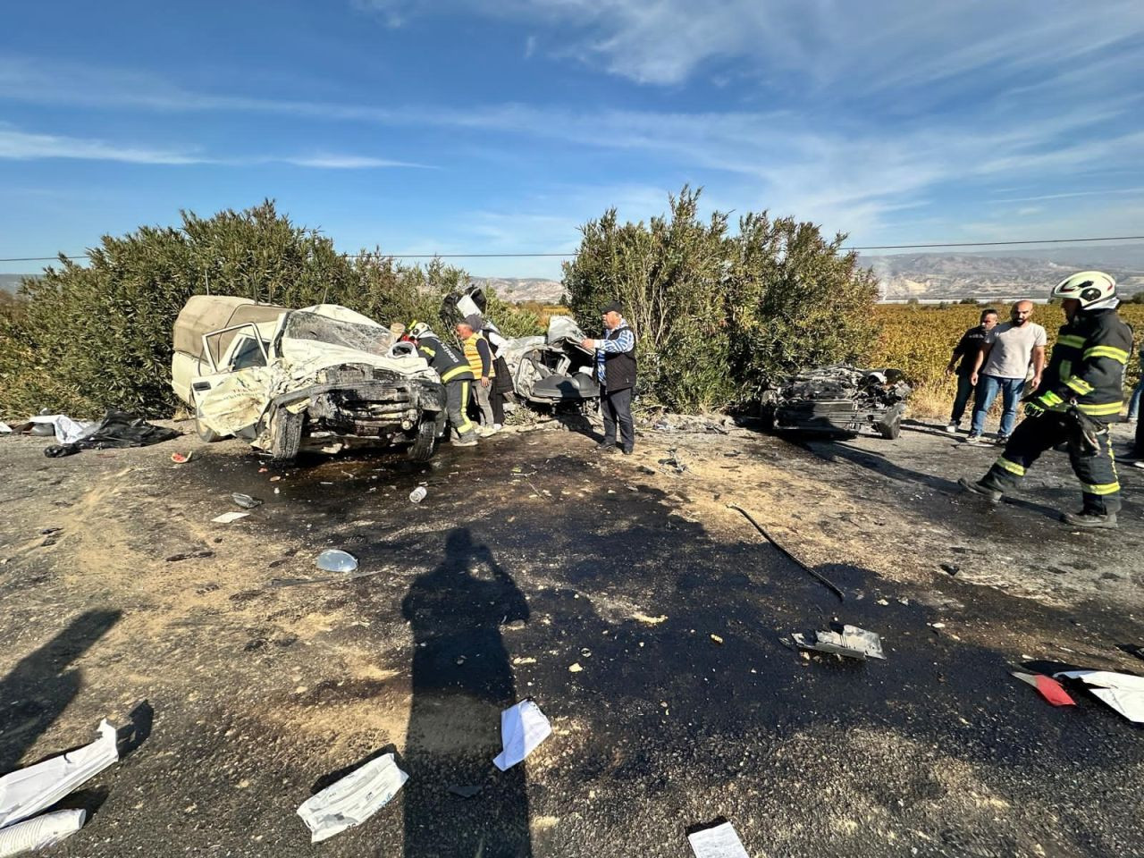 Karşı Şeride Geçen Kamyonet, Otomobille Kafa Kafaya Çarpıştı: 1 Ölü, 1 Yaralı - Sayfa 2