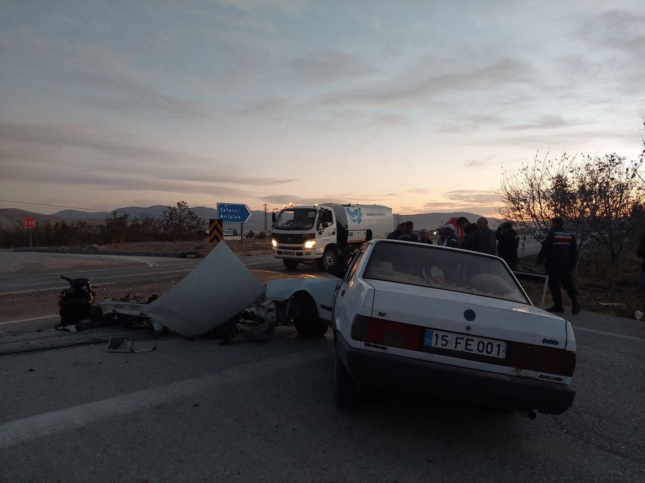 Burdur'da Feci Kaza: 6 Yaralı, Tofaş Otomobil İkiye Bölündü - Sayfa 6