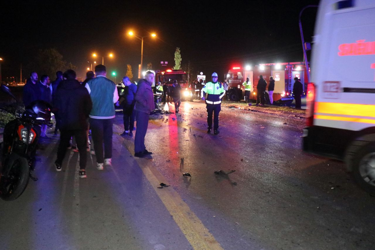 Sakarya'da Zincirleme Kaza: 1 Ölü, 3 Yaralı, Duble Yol Trafiğe Kapandı - Sayfa 7