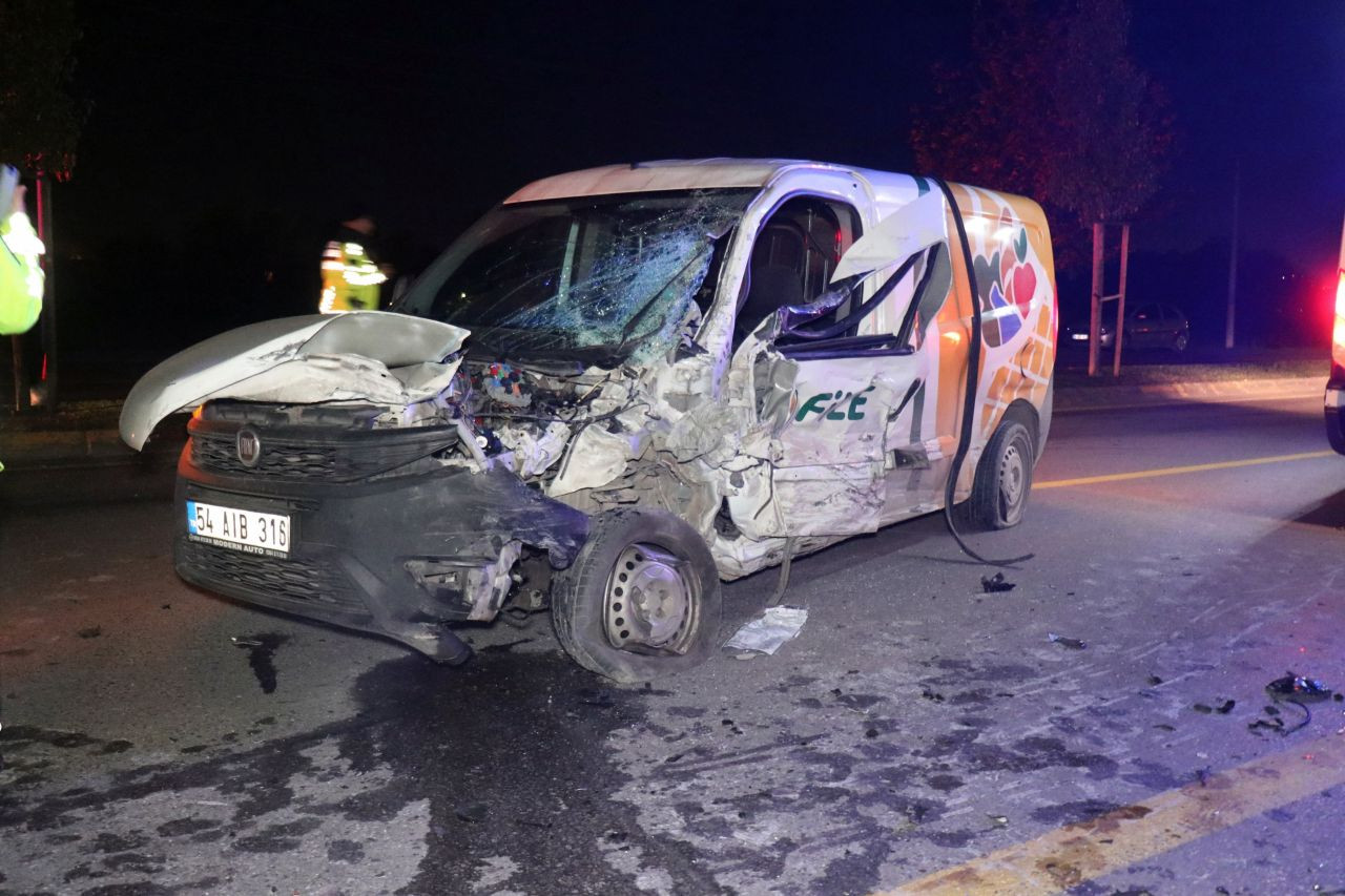 Sakarya'da Zincirleme Kaza: 1 Ölü, 3 Yaralı, Duble Yol Trafiğe Kapandı - Sayfa 8