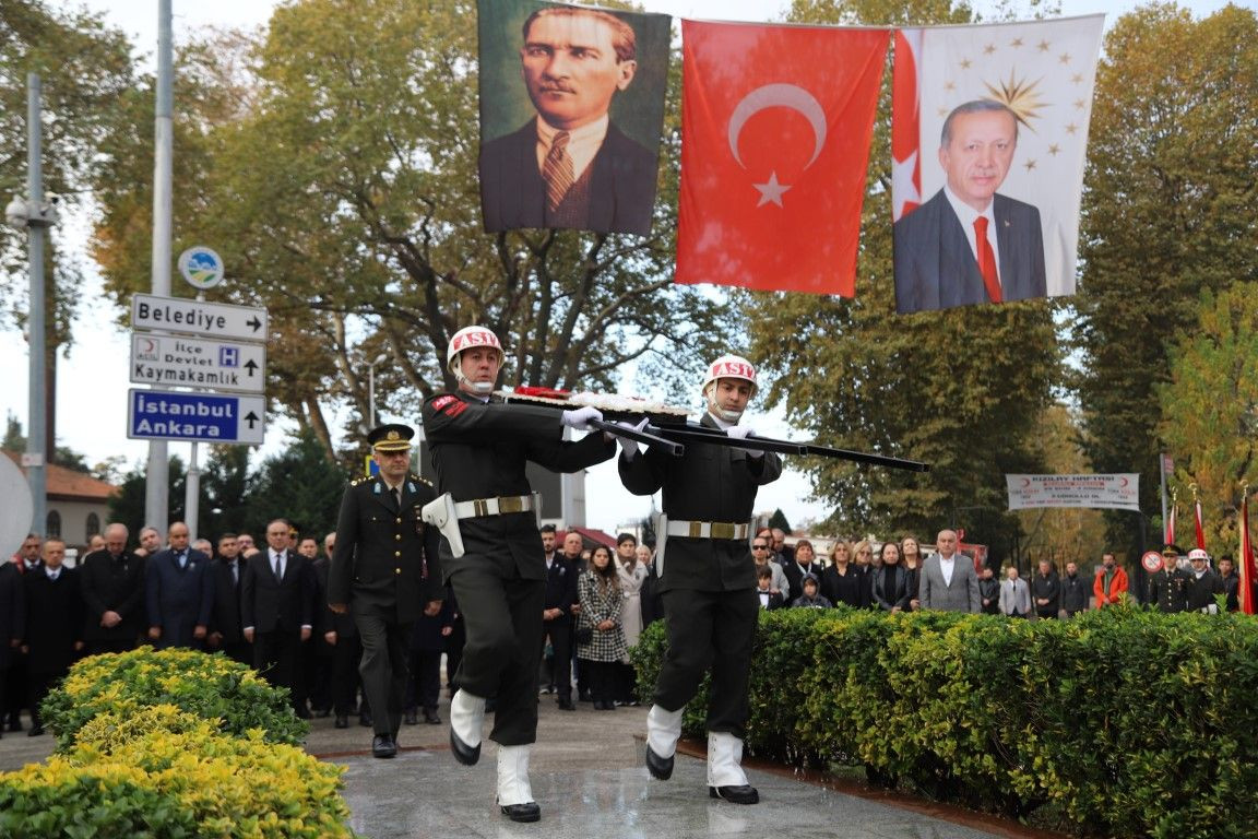 Hendek'te Atatürk'ün 86. ölüm yılı törenle anıldı: Saygı, rahmet ve özlemle... - Sayfa 15