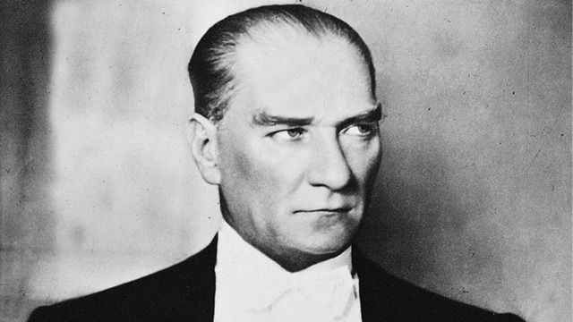 Cumhuriyetimizin kurucusunu Atatürk'ü saygı ve minnetle anıyoruz: 81 ilde 09.05'te hayat durdu! - Sayfa 1