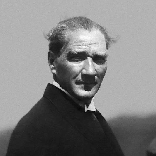 Cumhuriyetimizin kurucusunu Atatürk'ü saygı ve minnetle anıyoruz: 81 ilde 09.05'te hayat durdu! - Sayfa 10