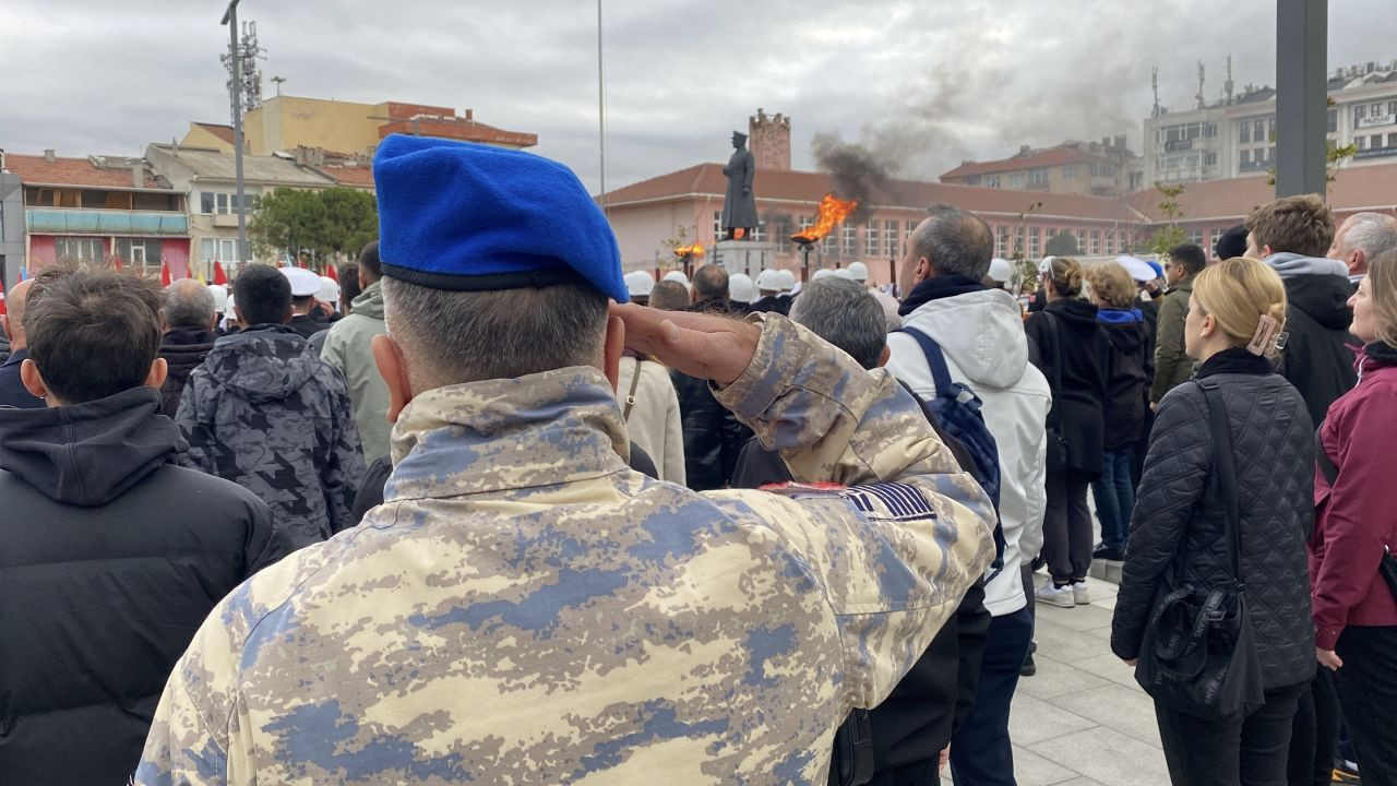 Çanakkale’de "10 Kasım Atatürk’ü Anma Etkinlikleri" Çerçevesinde Cumhuriyet Meydanı’nda Tören Düzenlendi - Sayfa 7