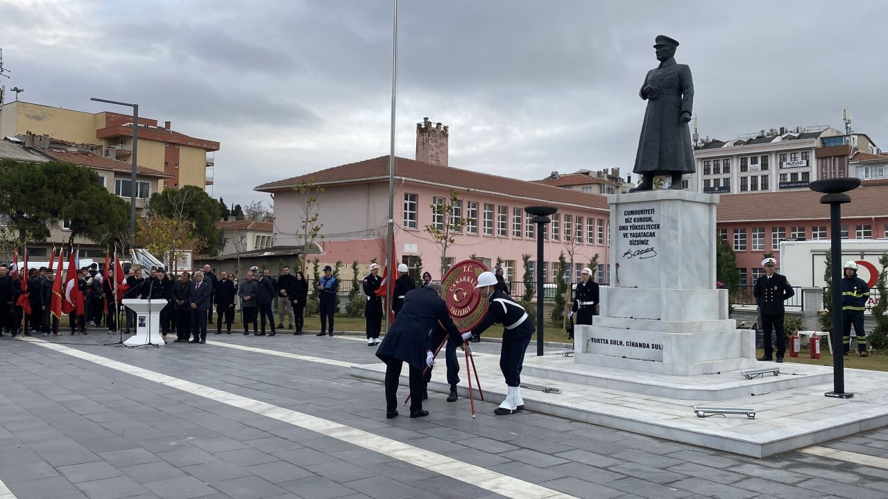 Çanakkale’de "10 Kasım Atatürk’ü Anma Etkinlikleri" Çerçevesinde Cumhuriyet Meydanı’nda Tören Düzenlendi - Sayfa 3