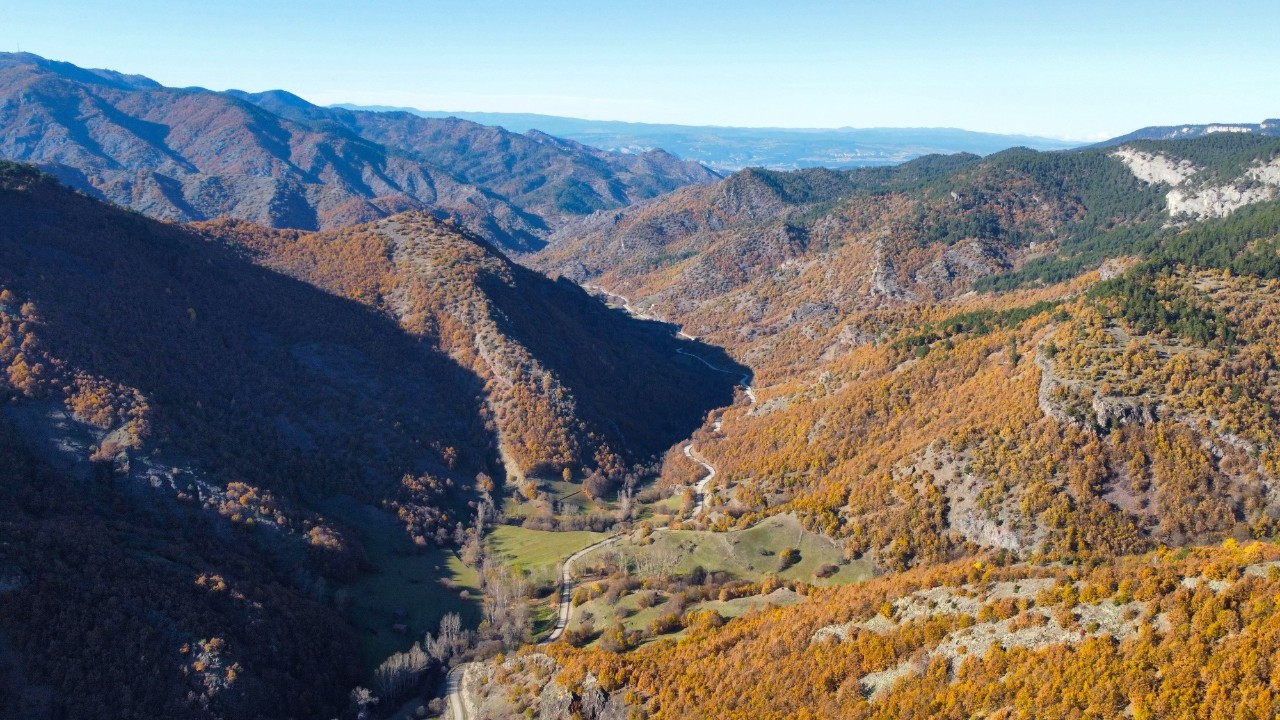 Ilgaz Dağı'nın eteklerinde Sonbahar görenleri mest ediyor