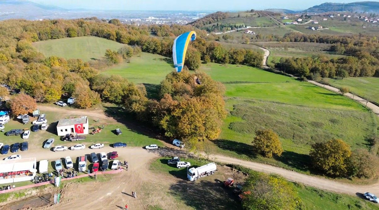 Düzce'de paramotor uçuşu ilgi ile izlendi - Sayfa 2