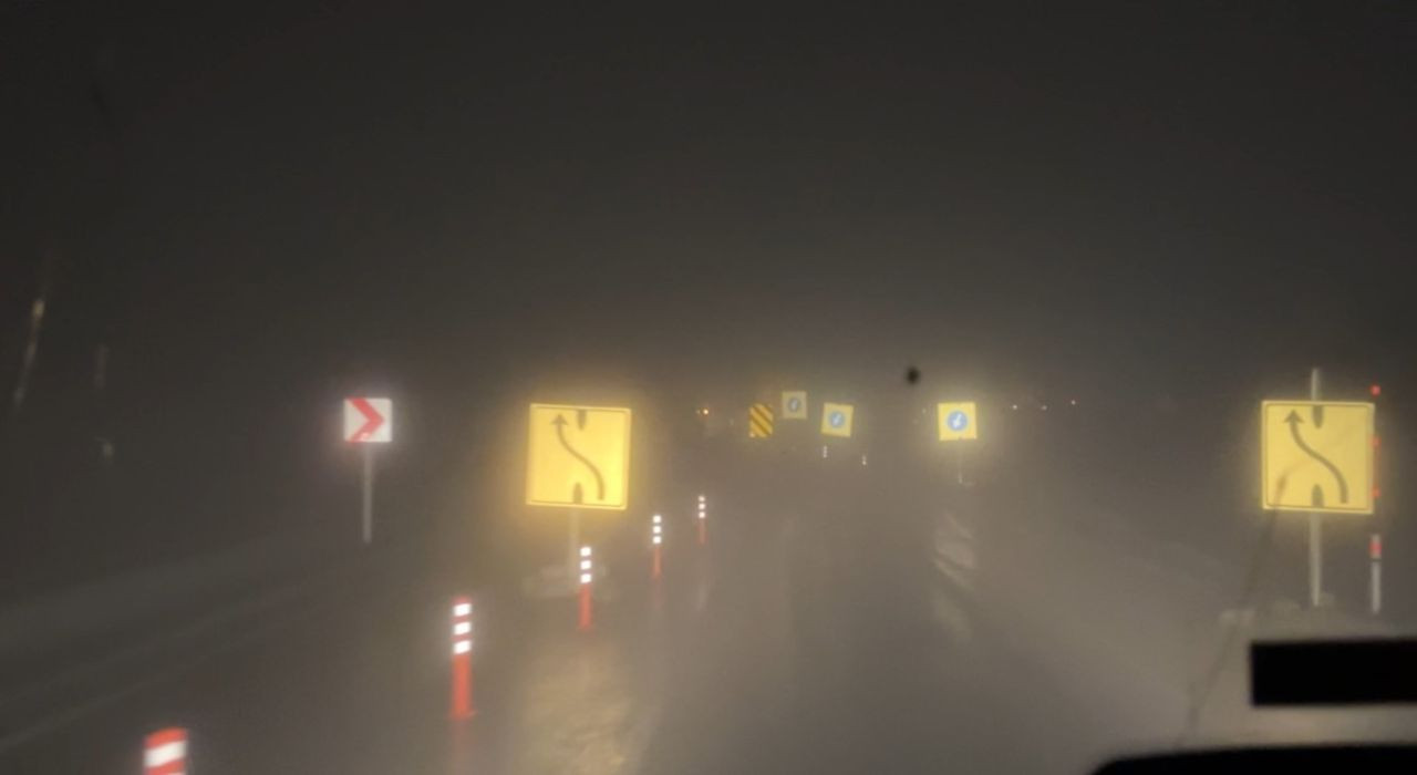 Yüksekova-Van Karayolunda Yoğun Sis Sürücülere Zor Anlar Yaşattı - Sayfa 2