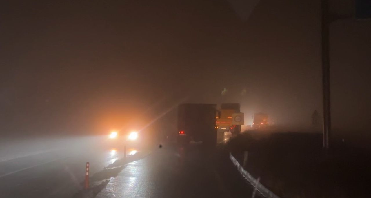 Yüksekova-Van Karayolunda Yoğun Sis Sürücülere Zor Anlar Yaşattı - Sayfa 3