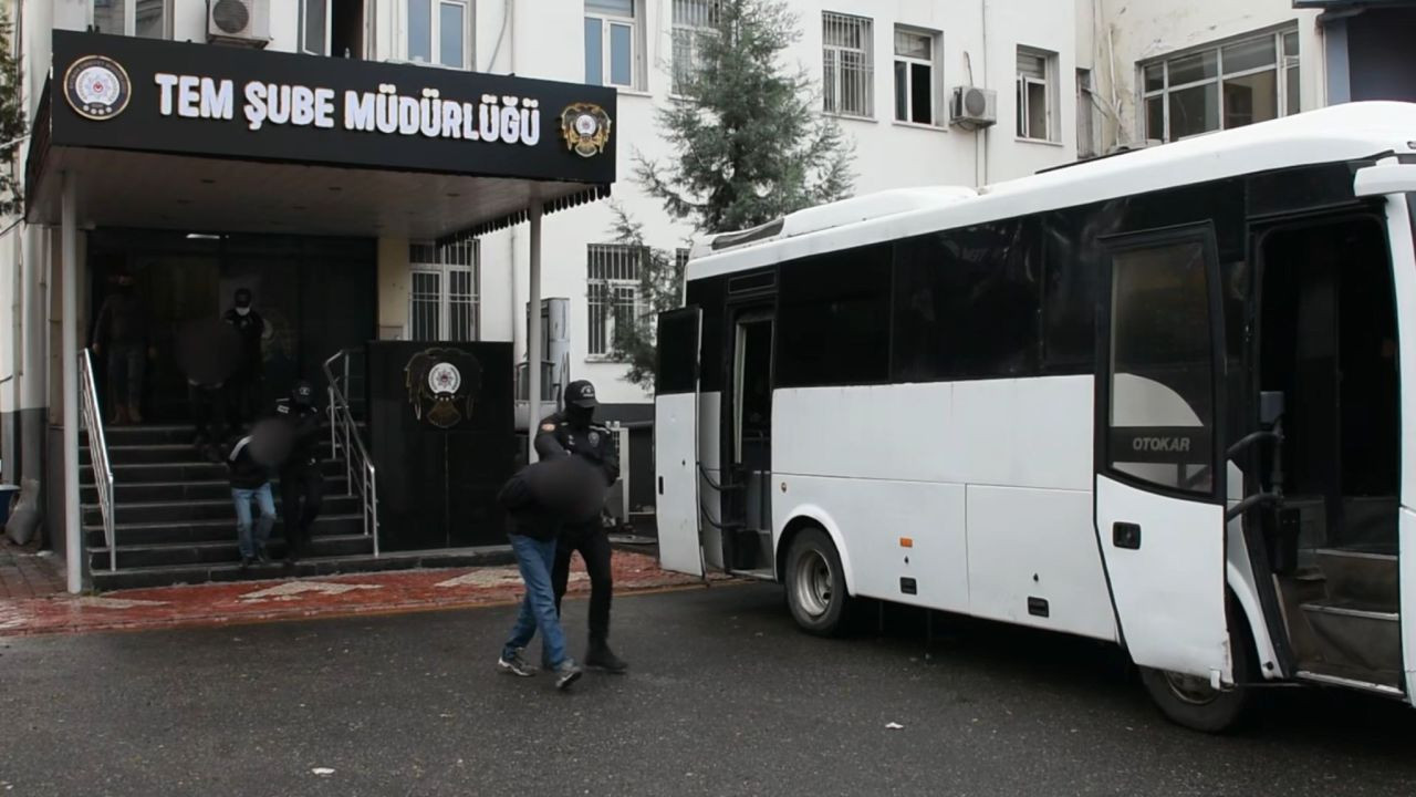 Batman’da Gösterilerde İş Yerini Yağmalayan 3 Kişi Yakalandı - Sayfa 1