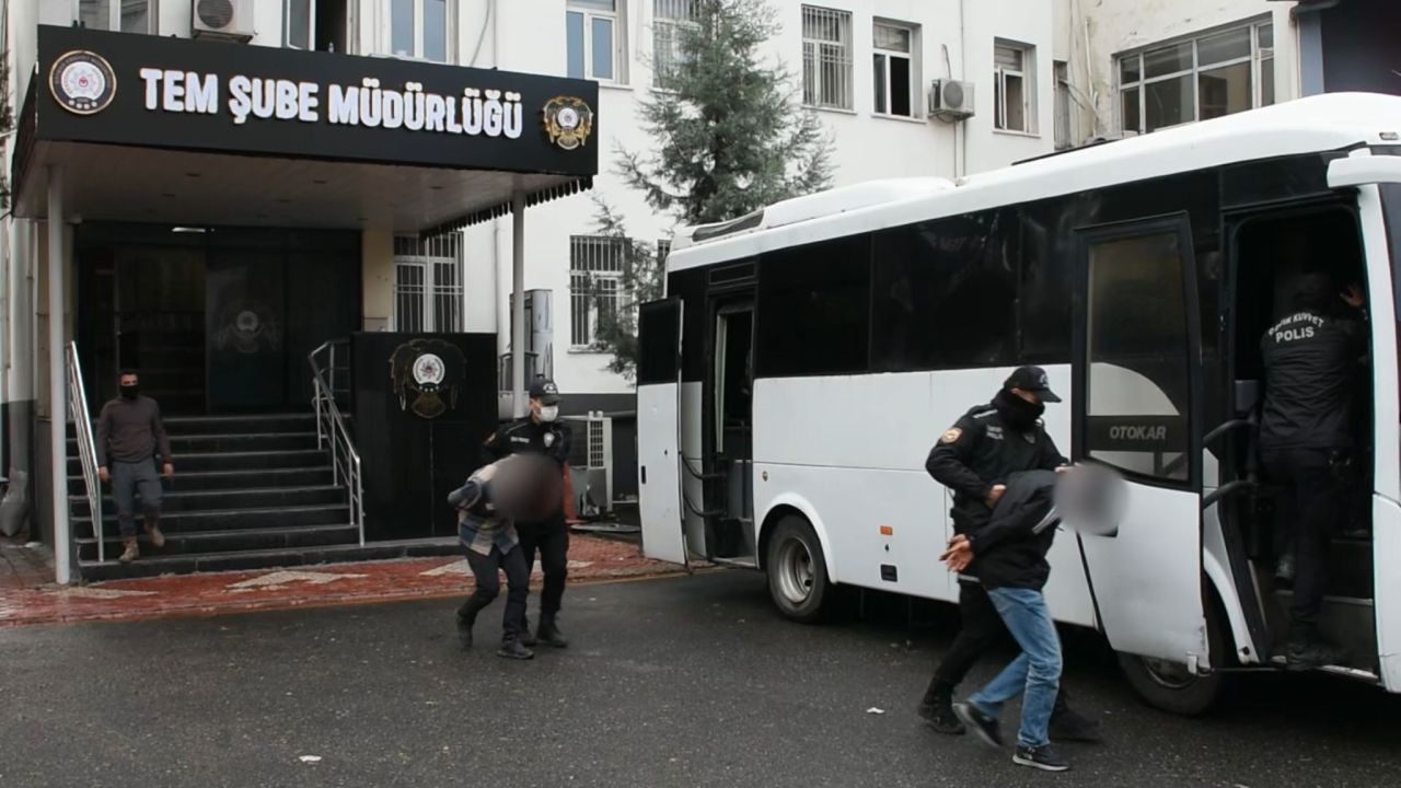 Batman’da Gösterilerde İş Yerini Yağmalayan 3 Kişi Yakalandı - Sayfa 2