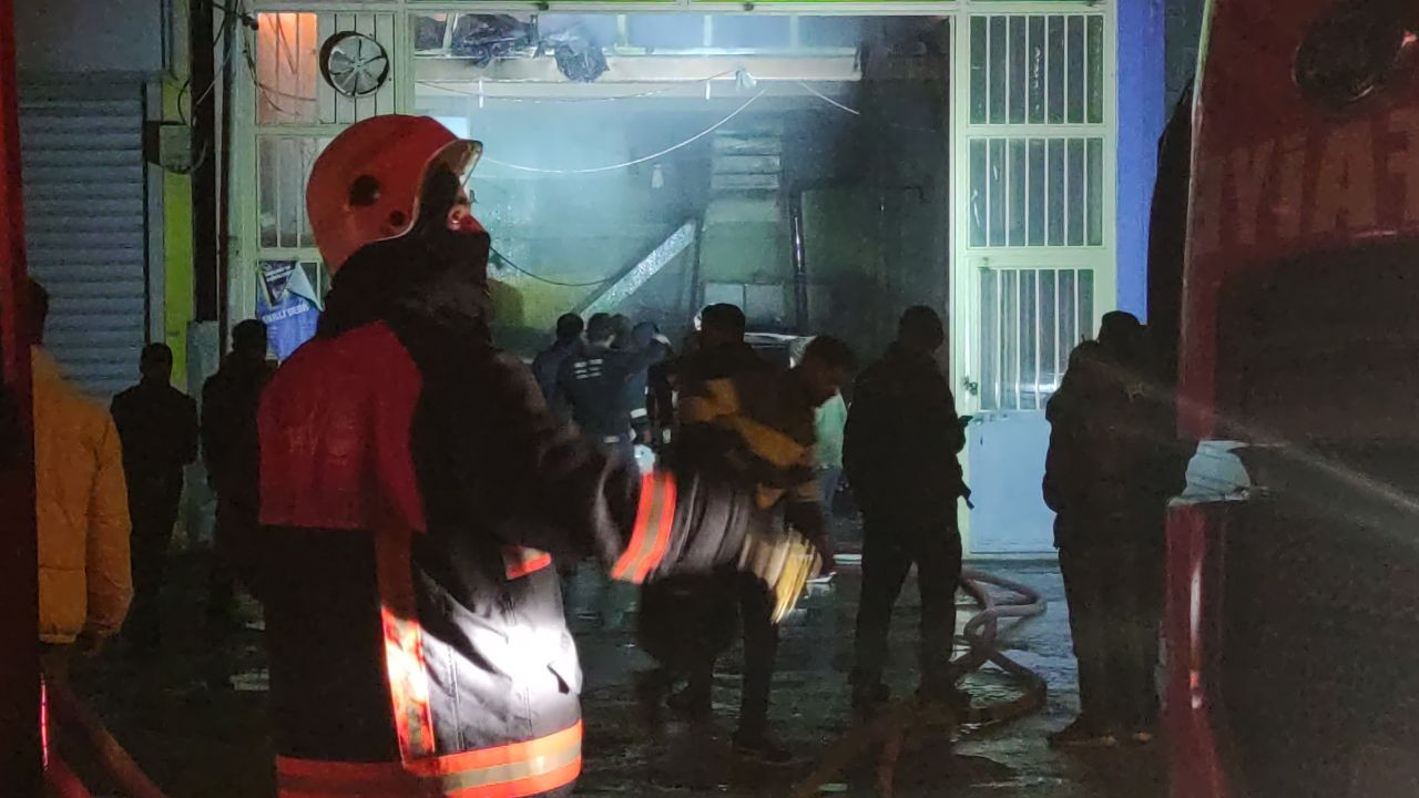 Van Oto Sanayi Sitesi'nde Çıkan Yangın Korkuya Neden Oldu - Sayfa 5