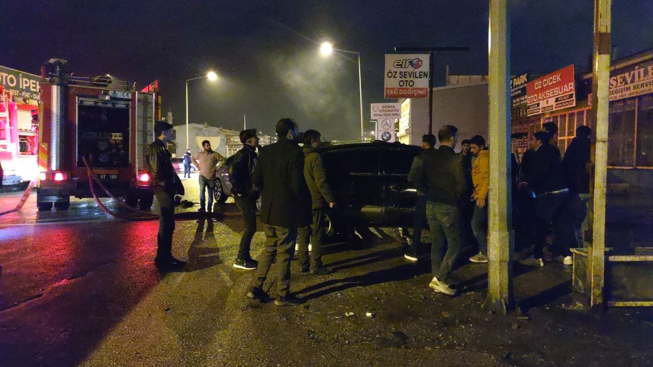 Van Oto Sanayi Sitesi'nde Çıkan Yangın Korkuya Neden Oldu - Sayfa 4