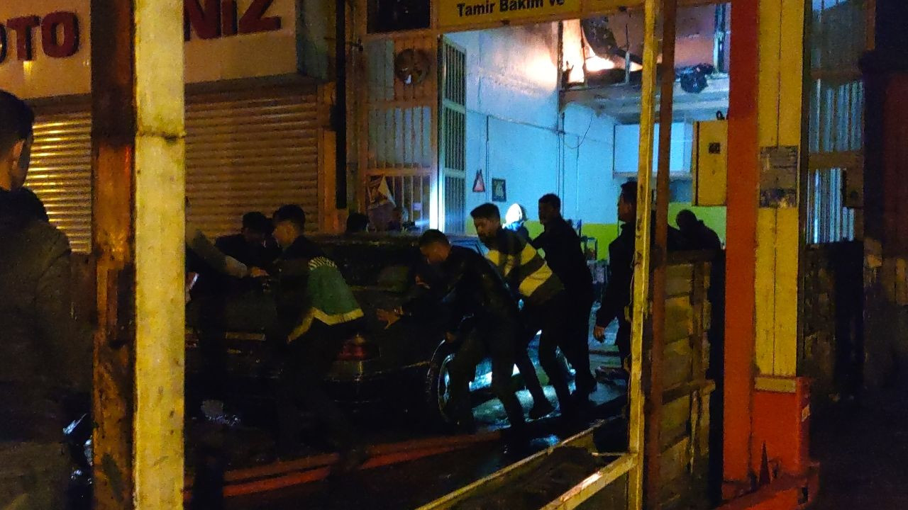 Van Oto Sanayi Sitesi'nde Çıkan Yangın Korkuya Neden Oldu - Sayfa 3