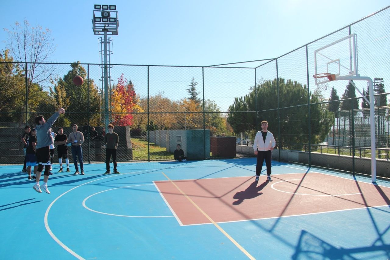 SAÜ’de Cumhuriyet Kupası Coşkusu: Spor Turnuvası Yoğun İlgi Gördü - Sayfa 3