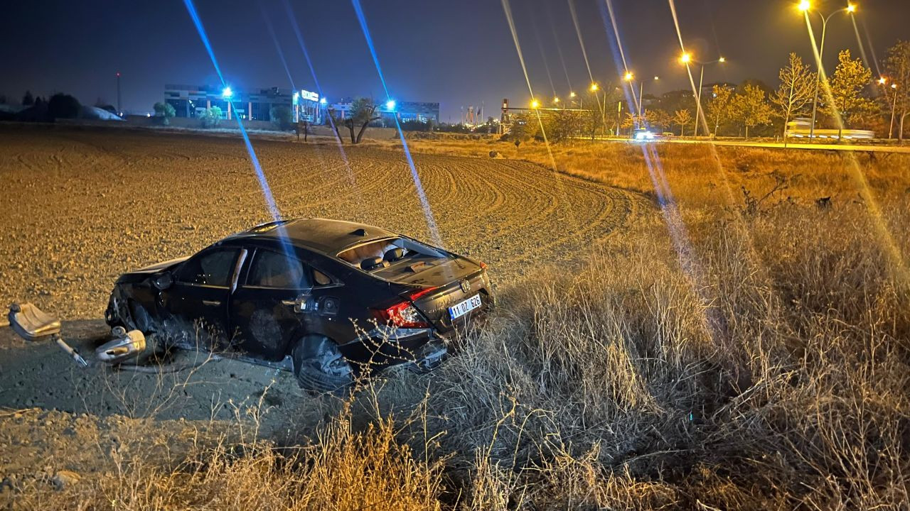 Aracında Direksiyon Hakimiyetini Kaybetti Defalarca Takla Attı: 1 Yaralı! - Sayfa 1