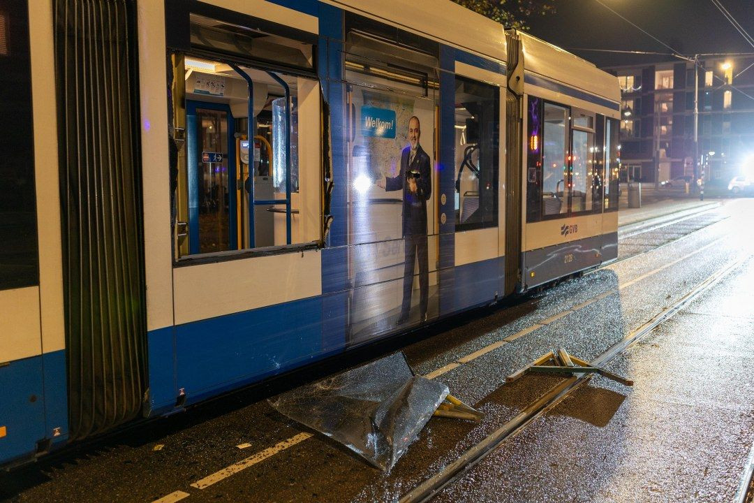 Amsterdam’da İsrailli taraftarlar ve Filistin destekçileri arasında gerginlik çıktı - Sayfa 4