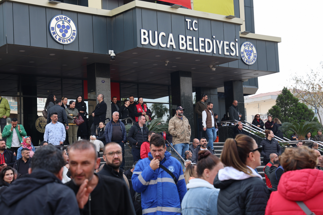 Buca Belediyesi çalışanları iş bıraktı - Sayfa 1