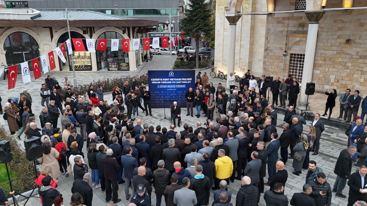 Düzce'de Kent Meydanı Projesi'nin 1. Etabı Hizmete Girdi - Sayfa 1